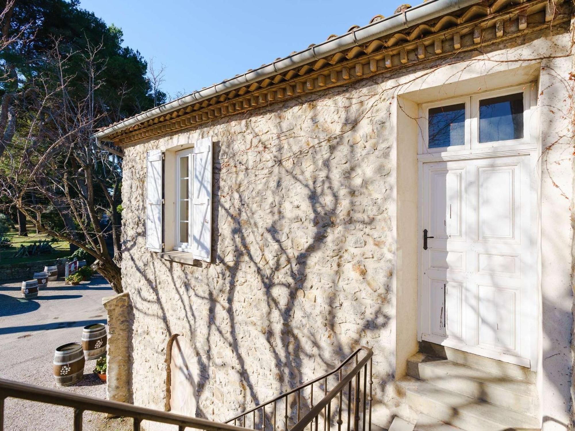 Spacieux Dans Domaine Viticole A 2 Km De Narbonne-plage, 3 Chambres, Acces Wifi Inclus - Fr-1-409-180 Apartamento *